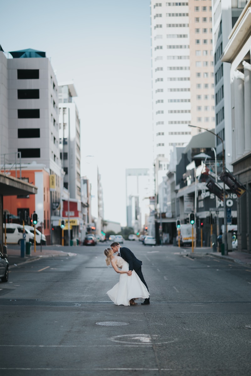 Die faszinierenden Bräuche rund um das Hochzeitskleid vor und nach der Trauung